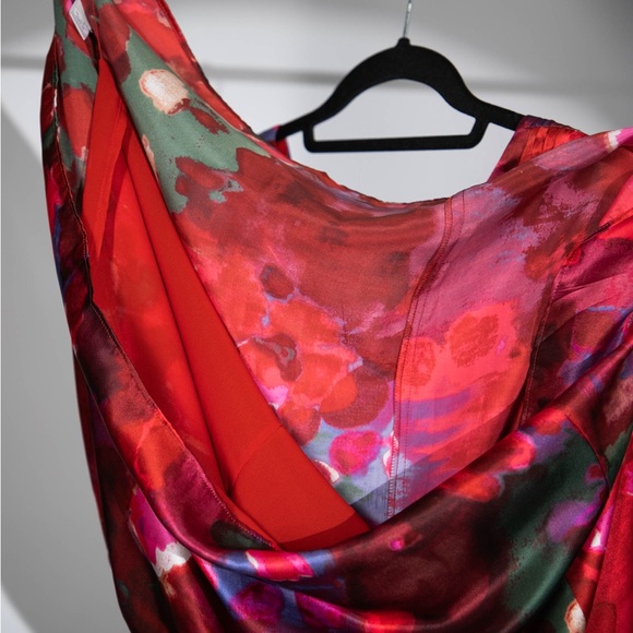 Banana Republic 100% Silk Red Abstract Watercolor Print Sleeveless Dress, Size 2 - Picture 9 of 13